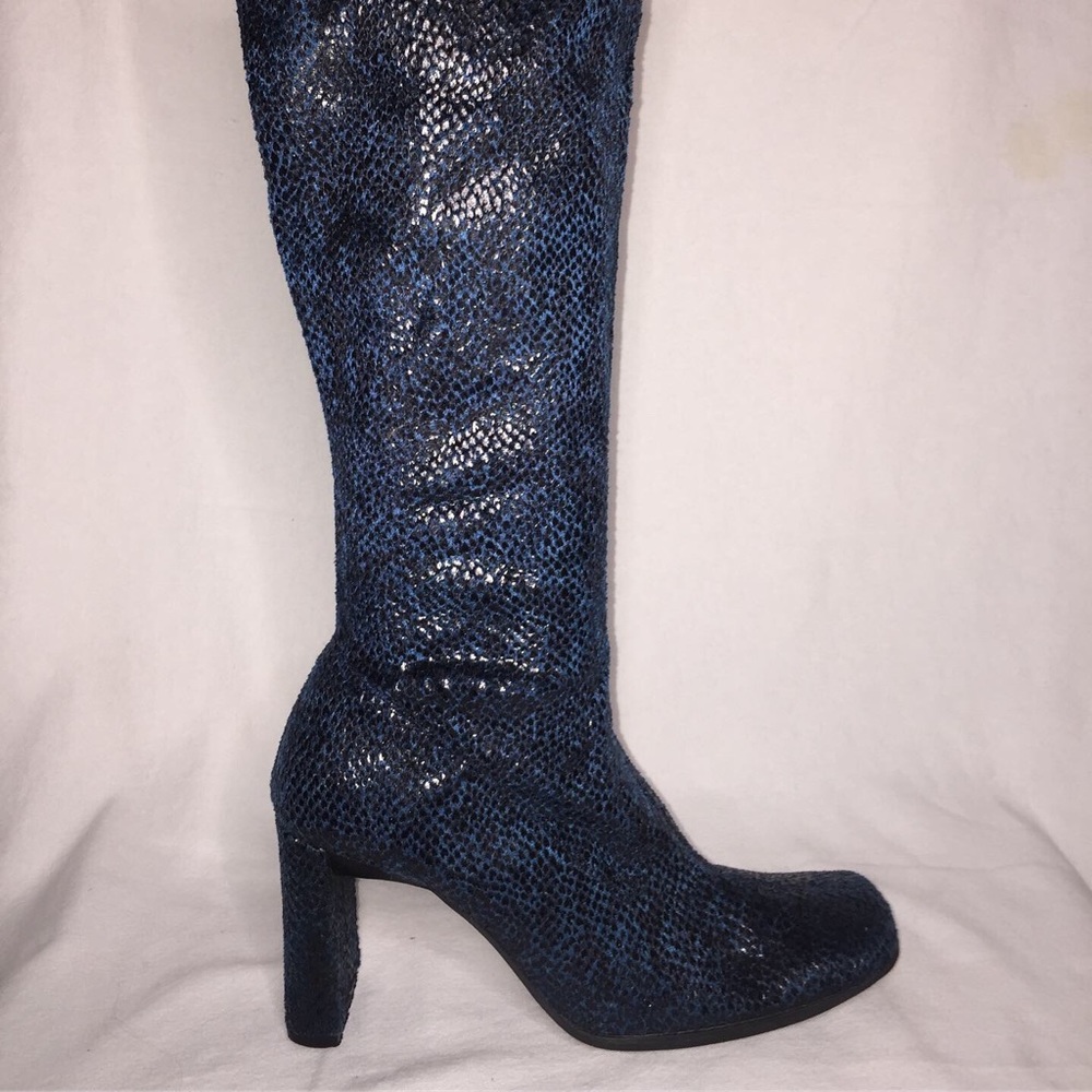 Y2K knee high faux snake skin high heel boots - Picture 2 of 3